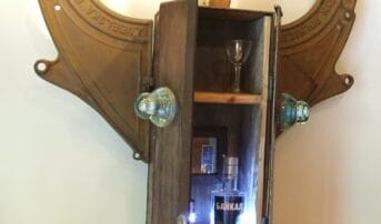 Galeria 1-go artefaktu – „Szafka Klary”