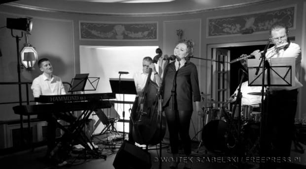 Na widzów, którzy wybiorą się na czwartkowy recital „Marabut. Piosenki Stanisława Staszewskiego”, czeka słodka niespodzianka! 24-02-2014