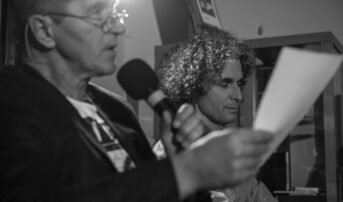 Galeria zdjęć // Czytanie. Reportaż „Zbawcy mórz”