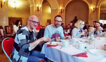 Niedziela w Teatrze: śniadanie i warsztaty artystyczne