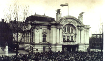 Stulecie polskiego teatru w Toruniu 1920-2020