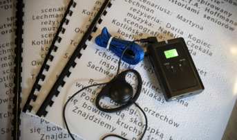 Spektakle z audiodeskrypcją i tłumaczeniem na PJM