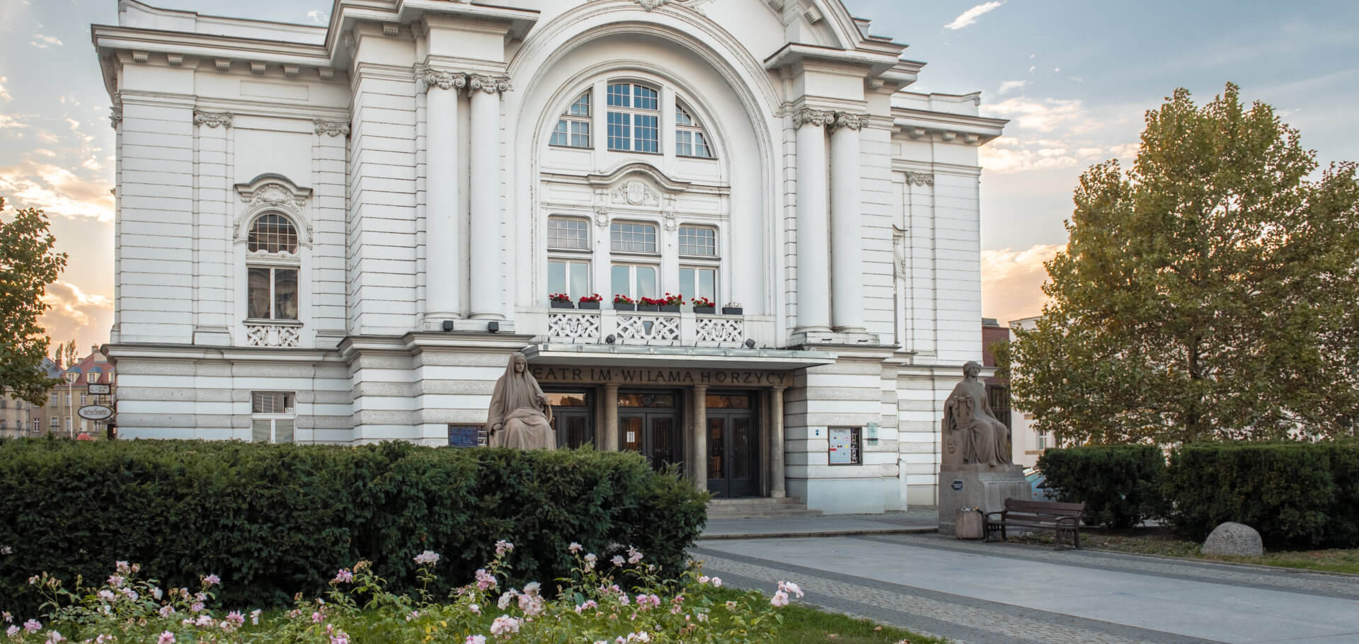 Marszałek Województwa Kujawsko-Pomorskiego przyznał nagrody z okazji 100-lecia polskiej sceny teatralnej w Toruniu