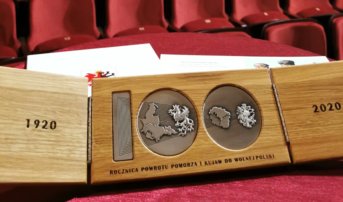 Teatr Horzycy otrzymał Medal Stulecia Powrotu Pomorza i Kujaw do Wolnej Polski
