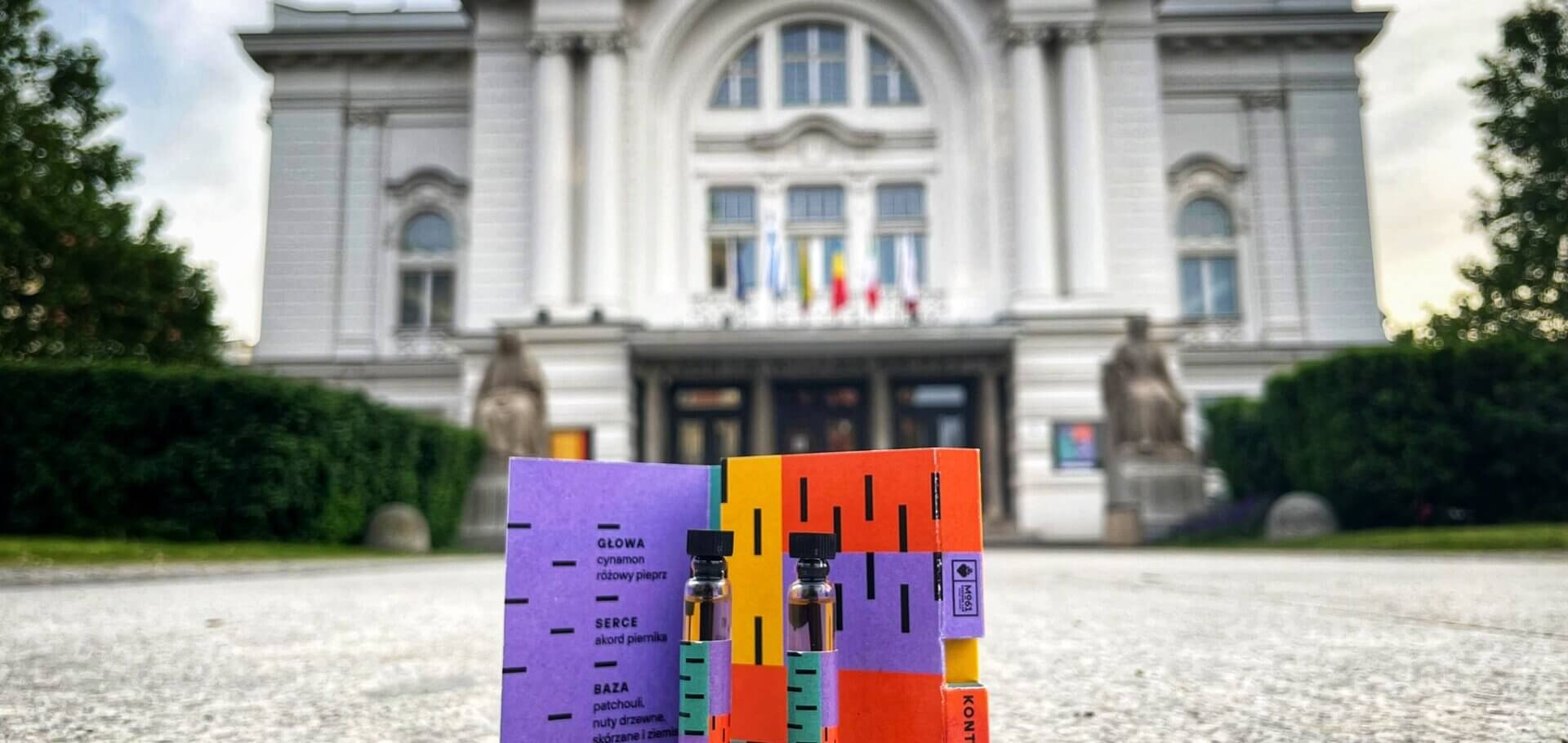 Zapach teatru na Festiwal Kontakt