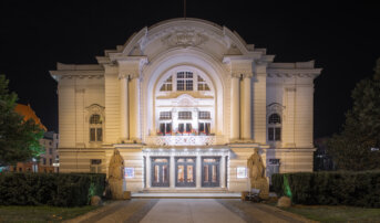 Godziny pracy kasy i BOW oraz teatralne prezenty