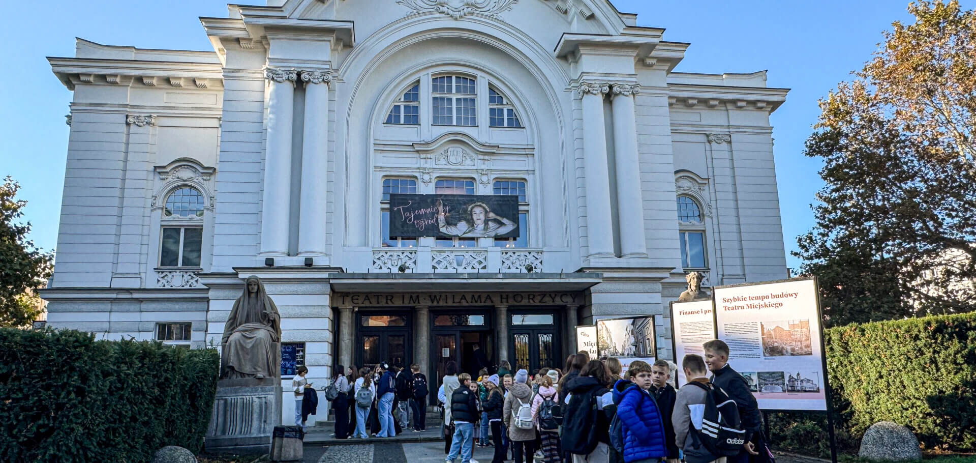 Pokazy spektakli w ramach projektu „Teatr bliżej nauczycieli i uczniów”