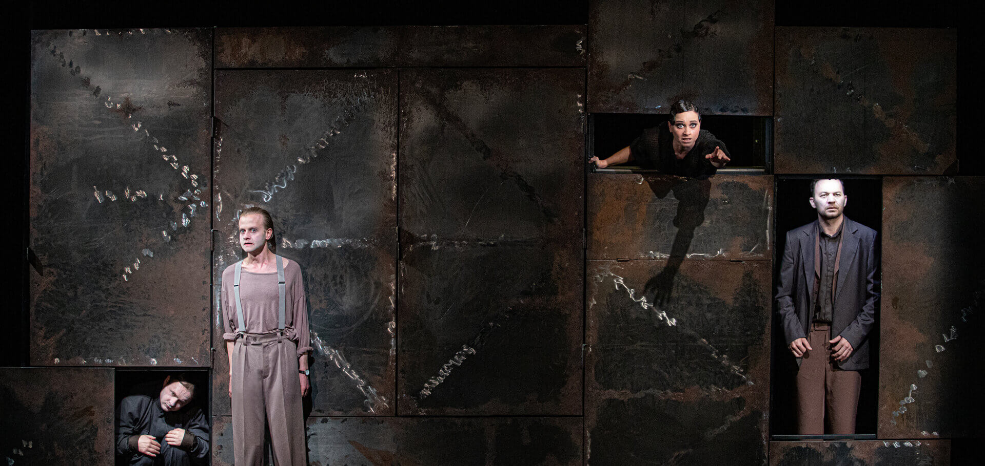 Czy możemy dalej robić teatr? – rozmowa z Ivanem Uryvskim, reżyserem spektaklu „Kaligula”