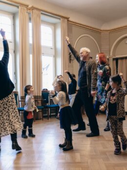 Niedziela w Teatrze | Dziadkowie i dziatki